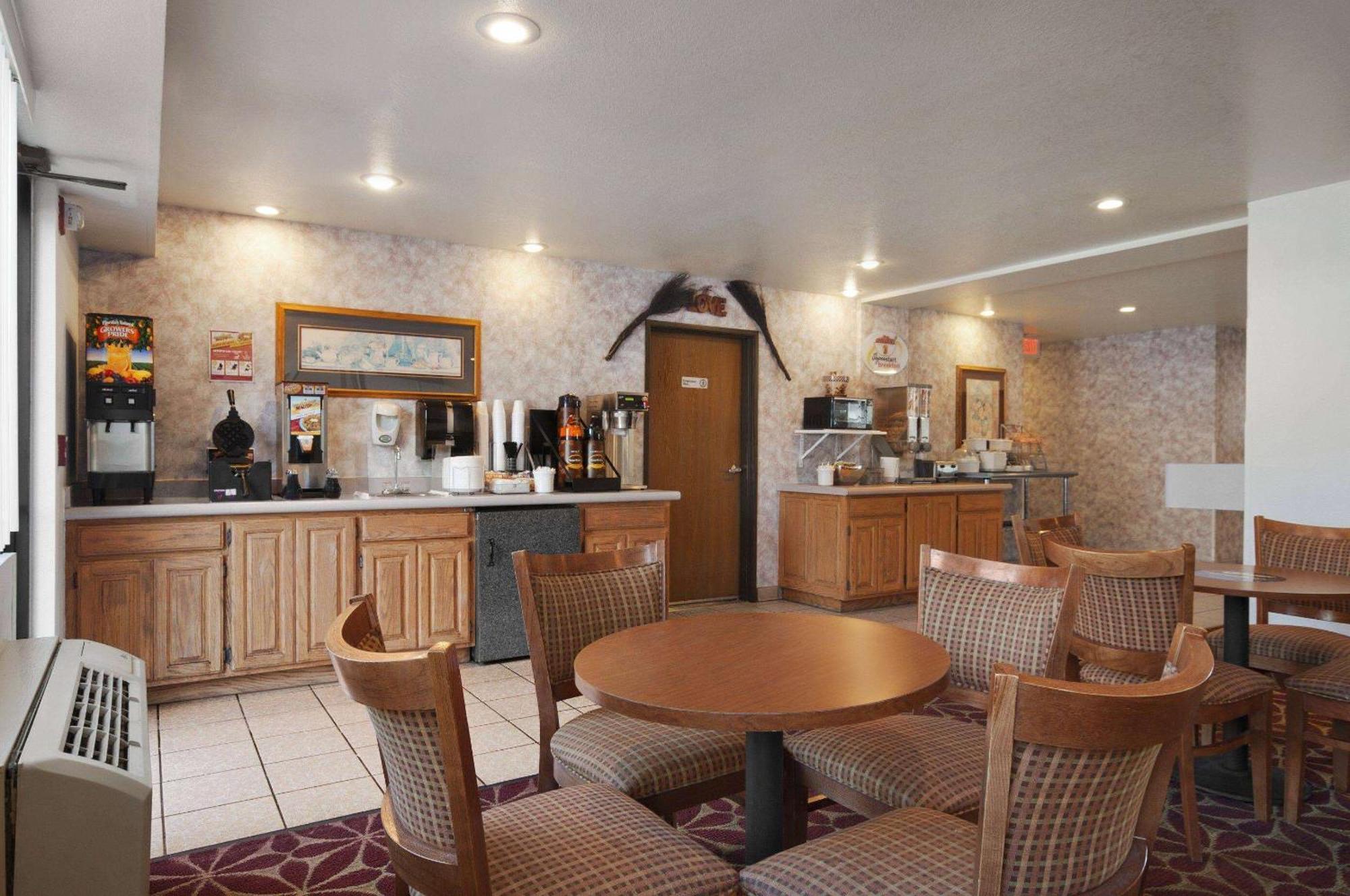 Super 8 By Wyndham Austin North/University Area Екстериор снимка