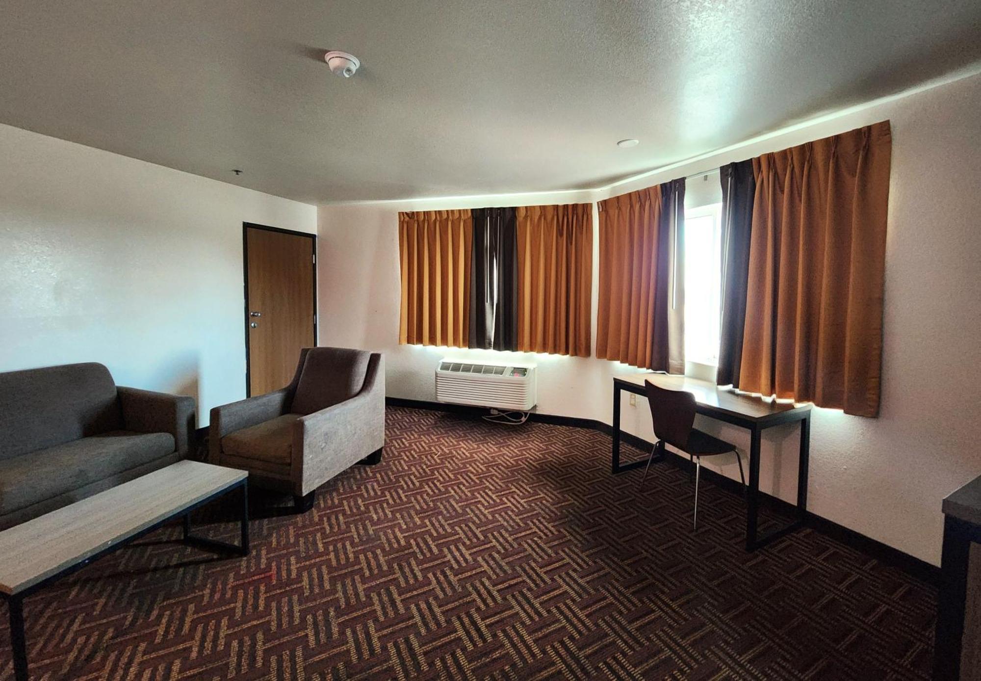 Super 8 By Wyndham Austin North/University Area Екстериор снимка