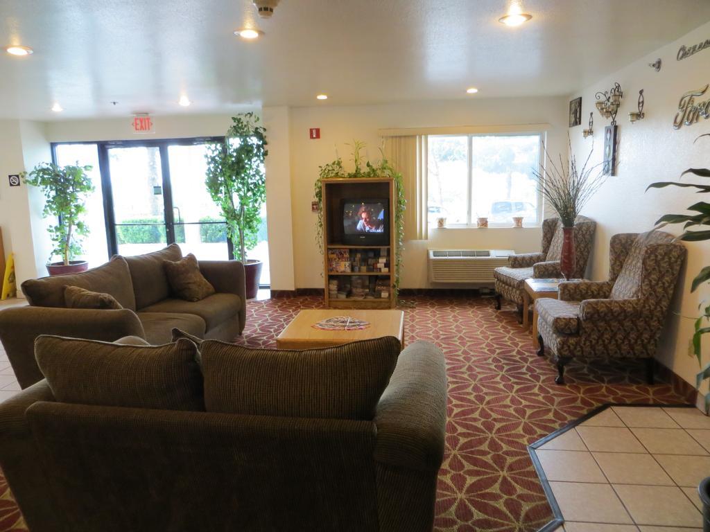 Super 8 By Wyndham Austin North/University Area Екстериор снимка